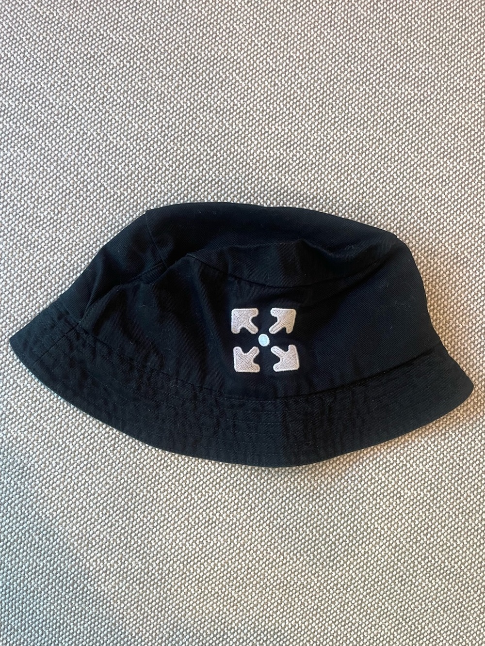 OFF-WHITE “Main Label” Unisex Bucket Hat with Zipper